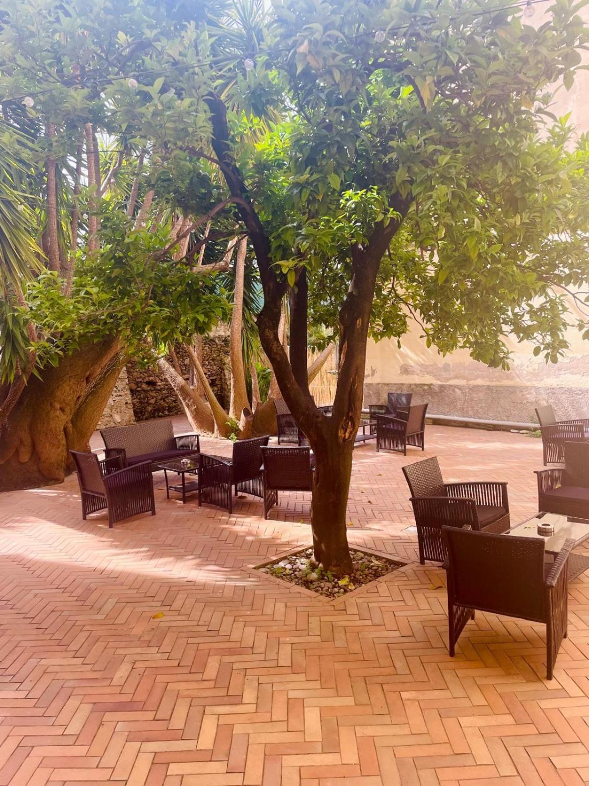 Hotel Florenz Finale Ligure Esterno foto