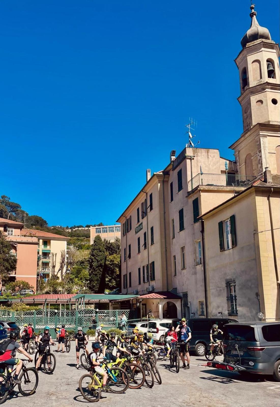 Hotel Florenz Finale Ligure Esterno foto