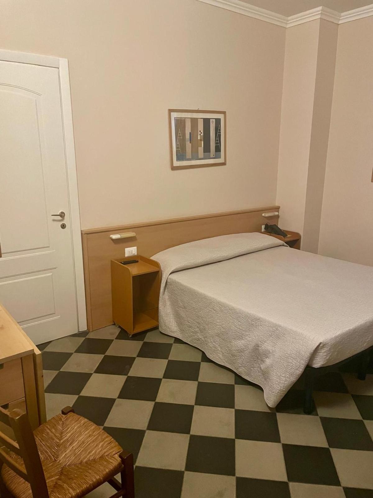 Hotel Florenz Finale Ligure Esterno foto
