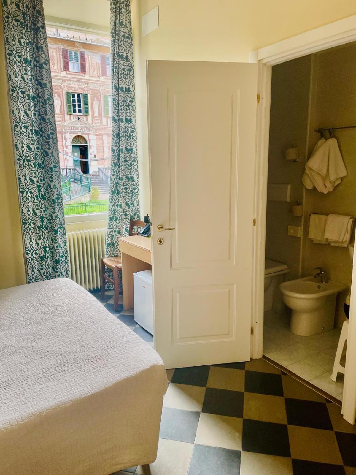 Hotel Florenz Finale Ligure Esterno foto